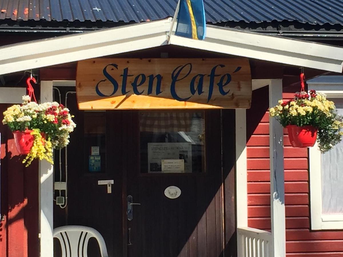 Stuga Vid Hedenaesets Stencafe Exteriér fotografie