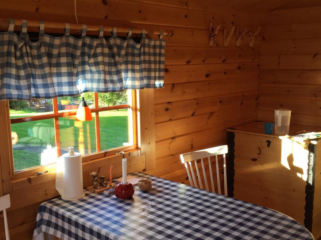 Stuga Vid Hedenaesets Stencafe Exteriér fotografie