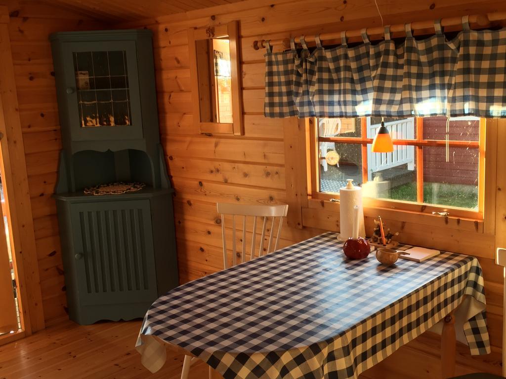 Stuga Vid Hedenaesets Stencafe Exteriér fotografie